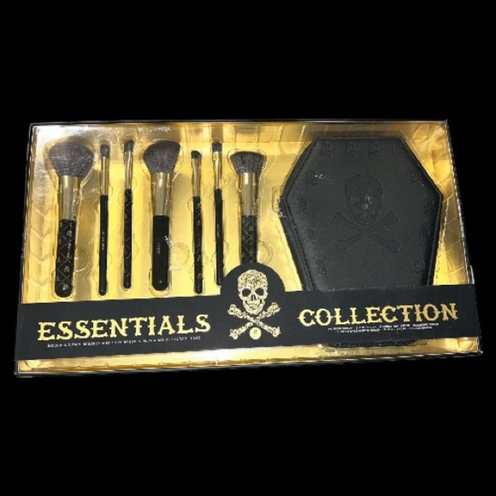 Essentials Collection Makeup Brush Set - Black and Gold. Brand new!